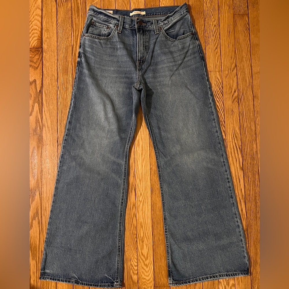 Levi’s Jeans Size 29 Straight Leg Approx 29” Inseam